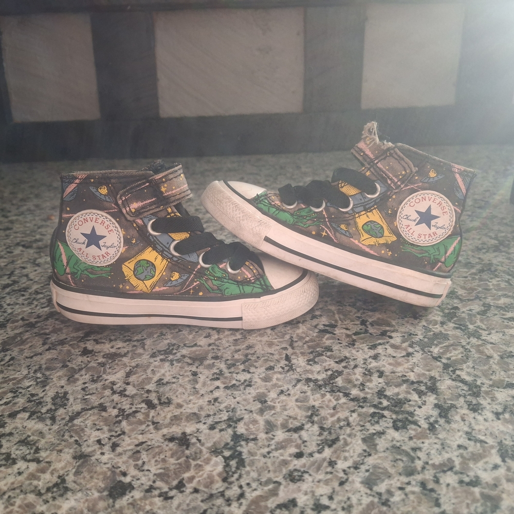 Converse Kids High-Top Sneakers - Black and Green